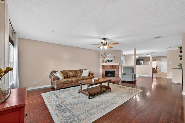2320 Bradford Pear Drive, Little Elm, TX 75068