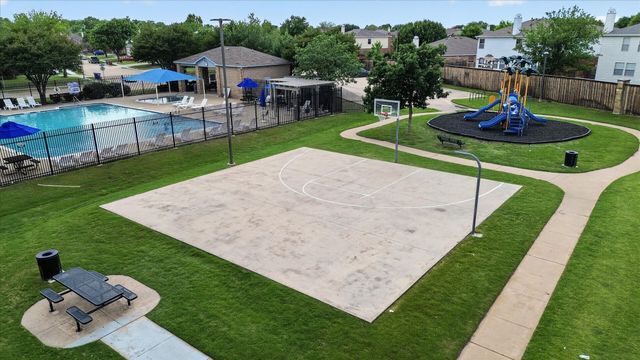 2320 Bradford Pear Drive, Little Elm, TX 75068