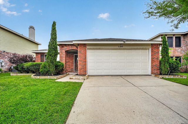 2320 Bradford Pear Drive, Little Elm, TX 75068