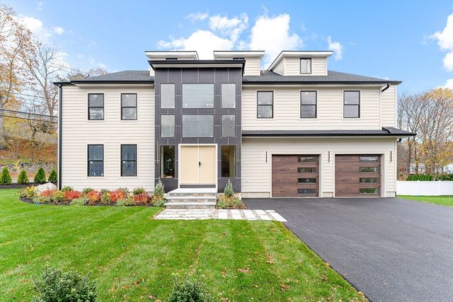 8 Noanett Rd, Needham, MA 02494