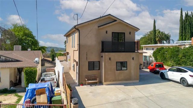 10787 Las Lunitas Avenue, Tujunga, CA 91042