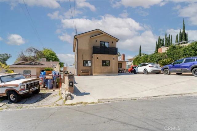 10787 Las Lunitas Avenue, Tujunga, CA 91042