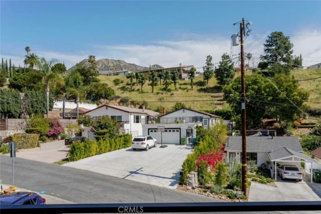 10787 Las Lunitas Avenue, Tujunga, CA 91042