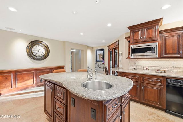 4901 Pathfinder Avenue, Westlake Village, CA 91362