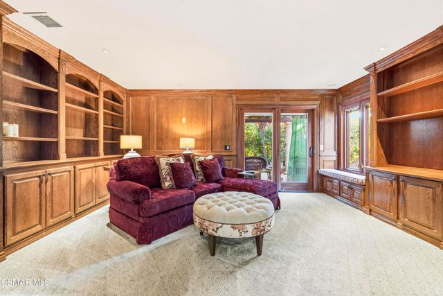 4901 Pathfinder Avenue, Westlake Village, CA 91362