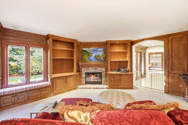 4901 Pathfinder Avenue, Westlake Village, CA 91362