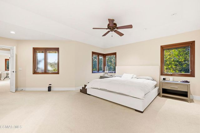 4901 Pathfinder Avenue, Westlake Village, CA 91362
