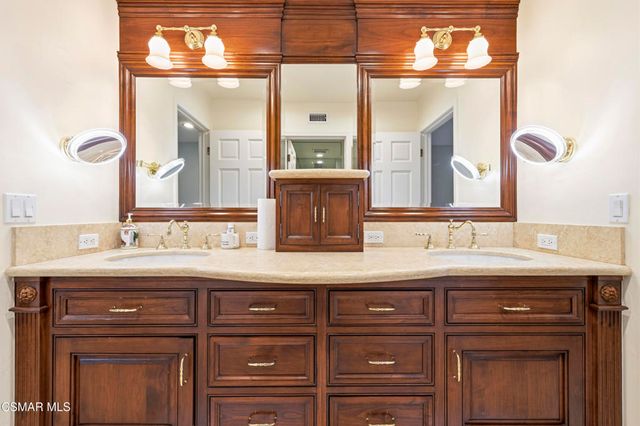 4901 Pathfinder Avenue, Westlake Village, CA 91362