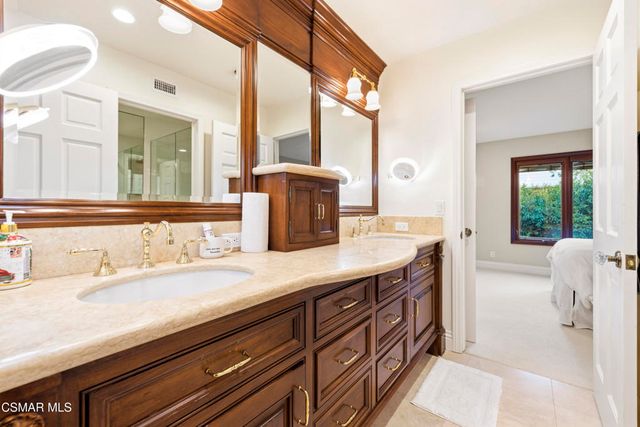 4901 Pathfinder Avenue, Westlake Village, CA 91362