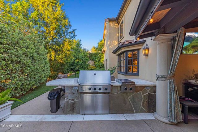 4901 Pathfinder Avenue, Westlake Village, CA 91362
