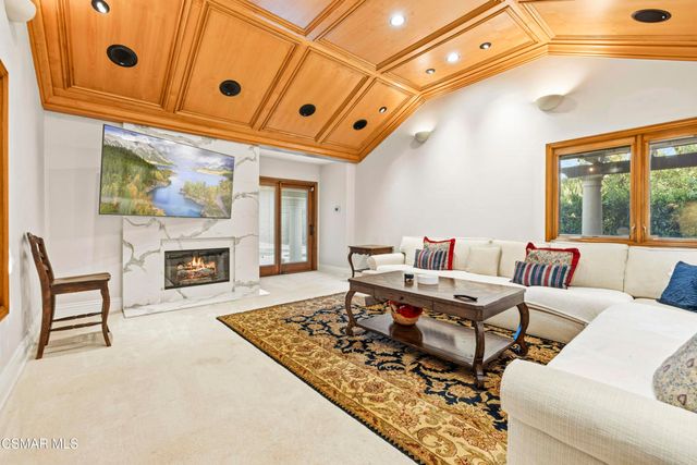 4901 Pathfinder Avenue, Westlake Village, CA 91362