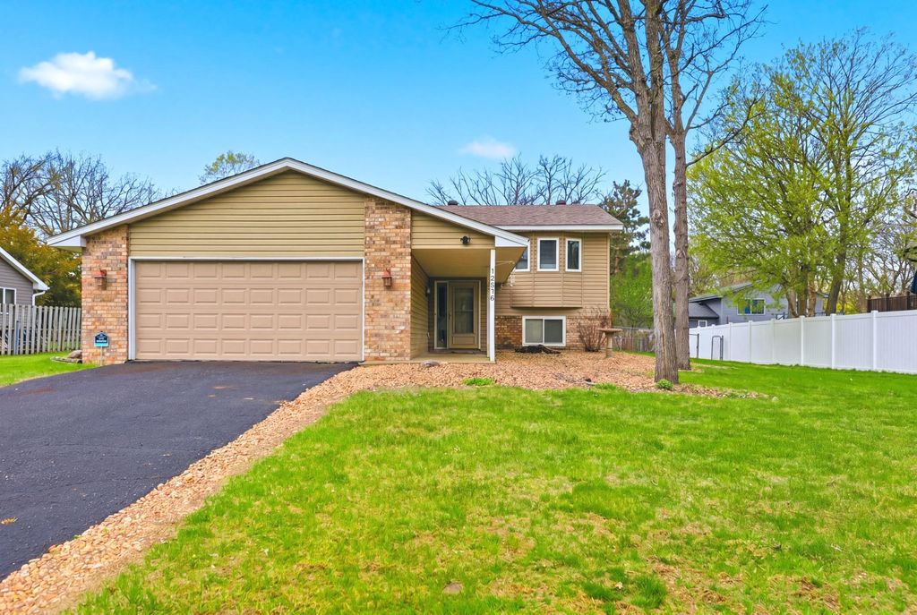 12378 Magnolia Circle NW, Coon Rapids, MN 55448