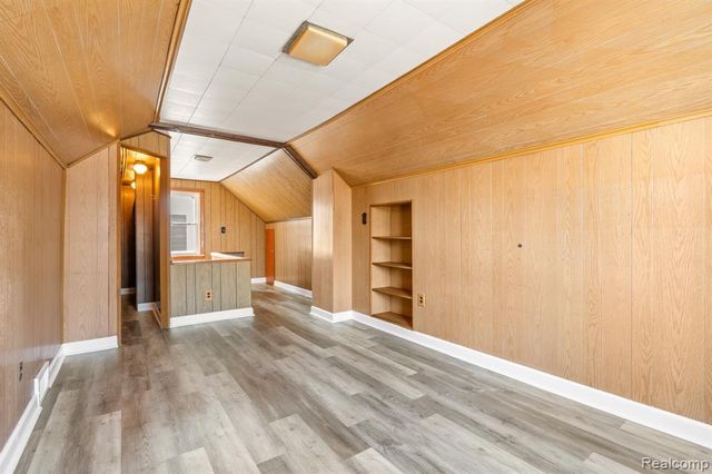 28441 Jahns Drive, Roseville, MI 48066