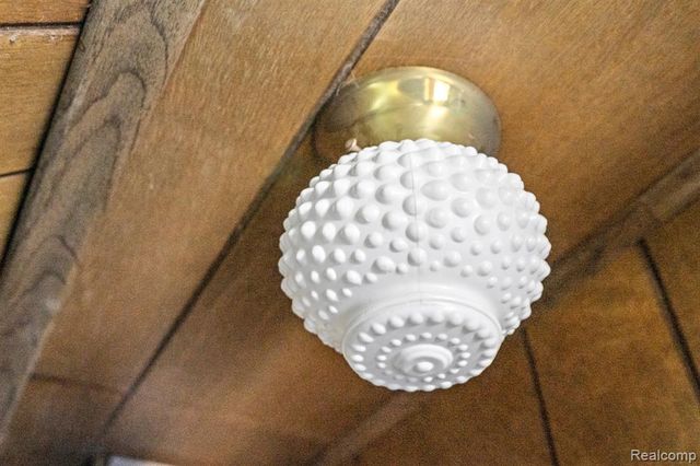 28441 Jahns Drive, Roseville, MI 48066