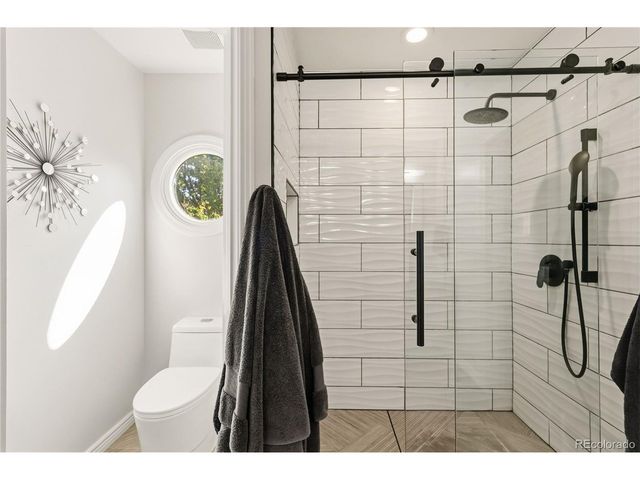 916 Ivanhoe St, Denver, CO 80220