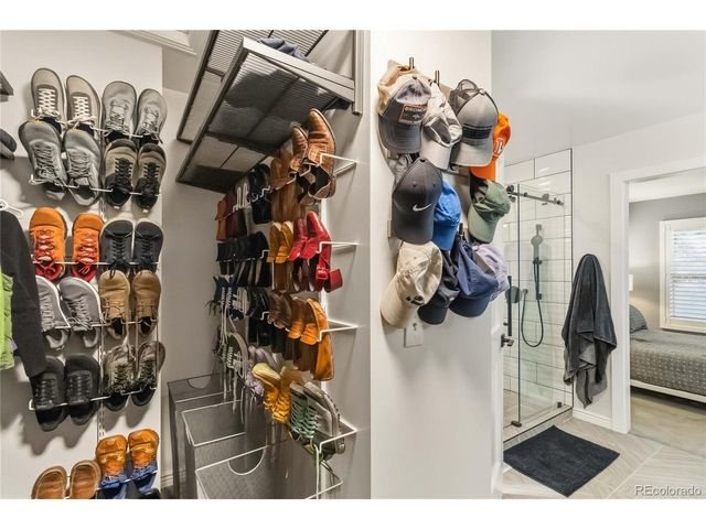 916 Ivanhoe St, Denver, CO 80220