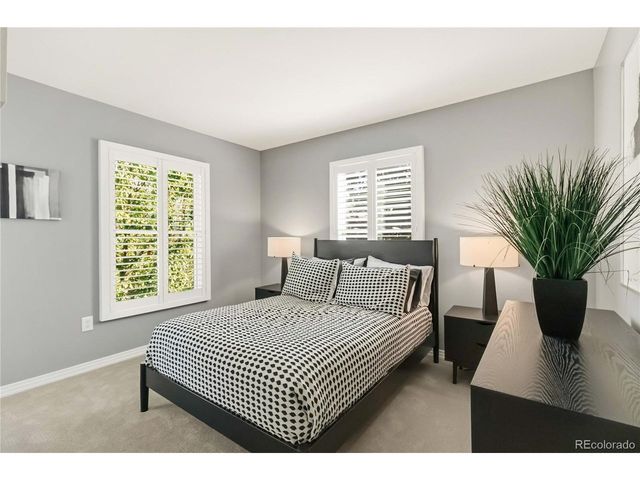916 Ivanhoe St, Denver, CO 80220