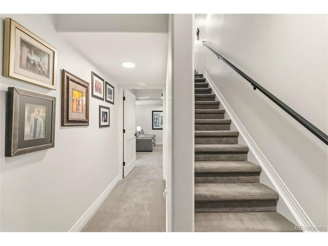 916 Ivanhoe St, Denver, CO 80220