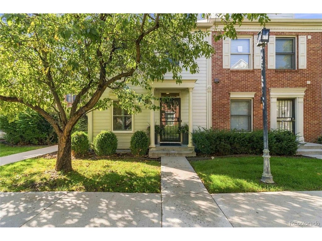 916 Ivanhoe St, Denver, CO 80220