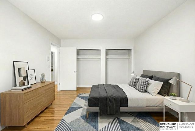 8915 Valley Street, Omaha, NE 68124