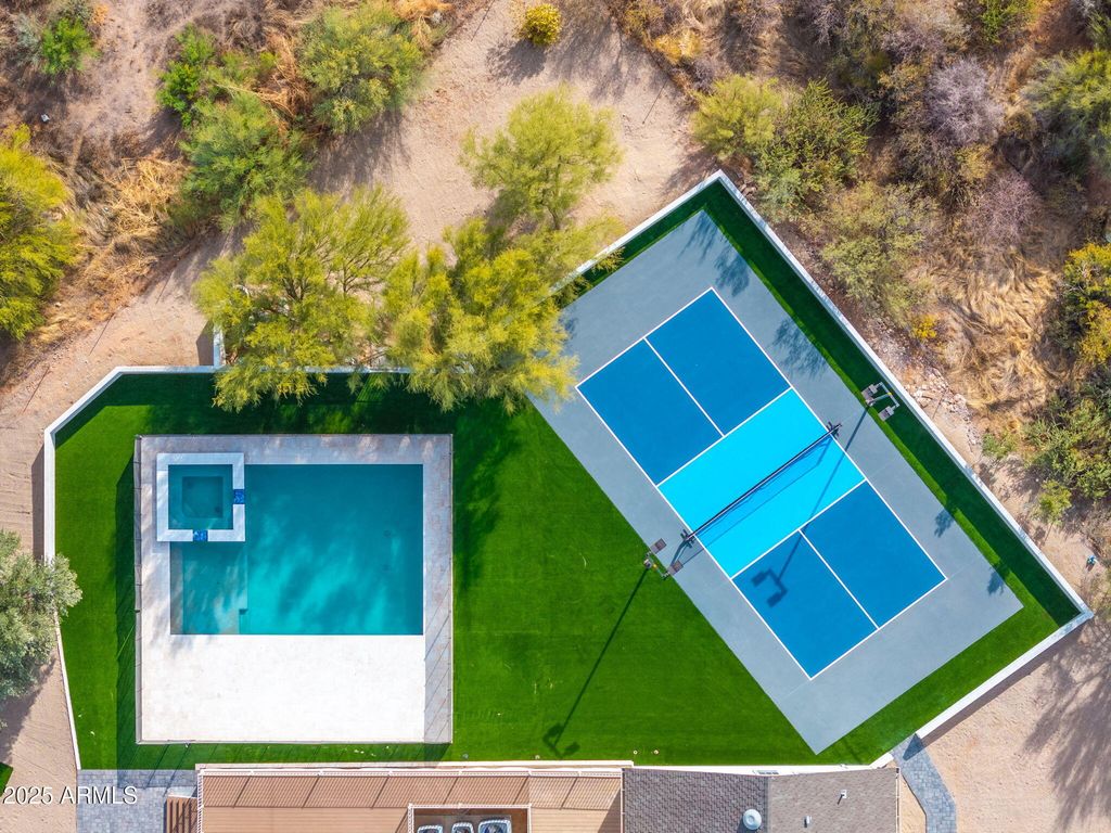 Image 13 of property listing at 27921 N 153RD Street, Scottsdale, AZ 85262