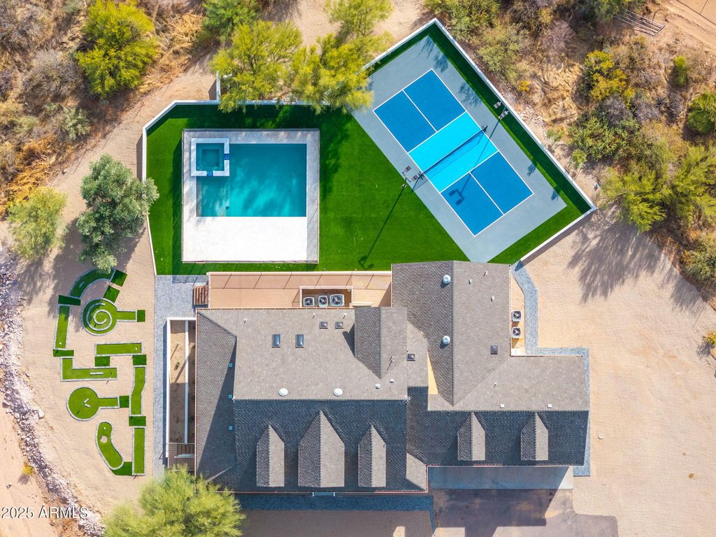 Image 14 of property listing at 27921 N 153RD Street, Scottsdale, AZ 85262