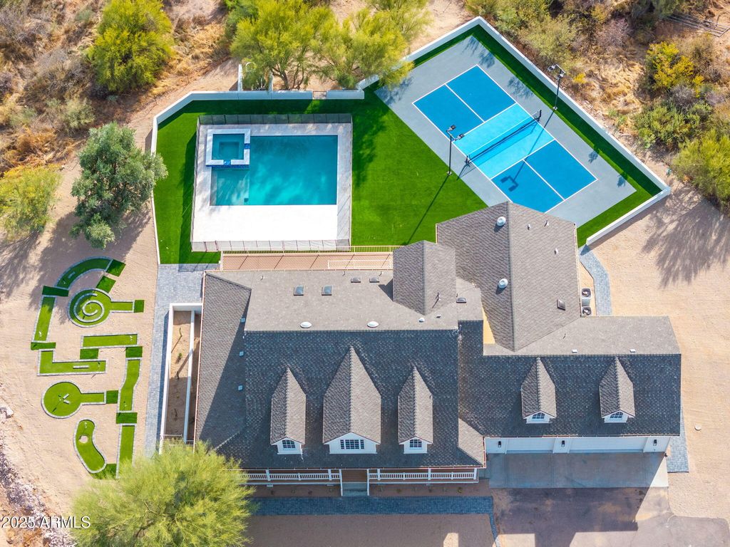Image 15 of property listing at 27921 N 153RD Street, Scottsdale, AZ 85262