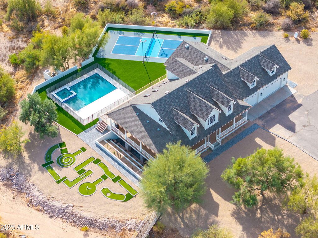 Image 16 of property listing at 27921 N 153RD Street, Scottsdale, AZ 85262