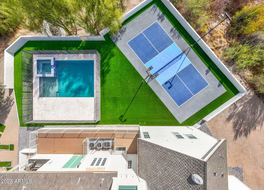 Image 2 of property listing at 27921 N 153RD Street, Scottsdale, AZ 85262