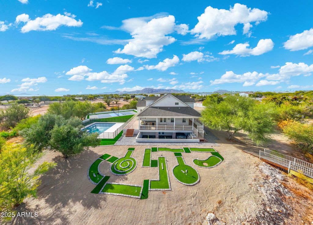 Image 3 of property listing at 27921 N 153RD Street, Scottsdale, AZ 85262