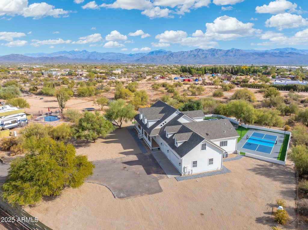Image 34 of property listing at 27921 N 153RD Street, Scottsdale, AZ 85262