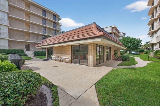 3200 S Ocean Boulevard A202, Palm Beach, FL 33480