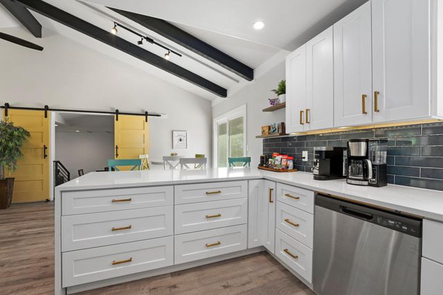12635 Live Oak LN, Buda, TX 78610