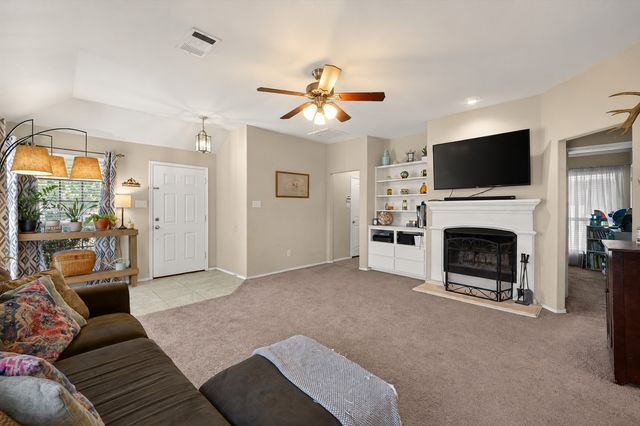 1205 Cheyenne Drive, Aubrey, TX 76227