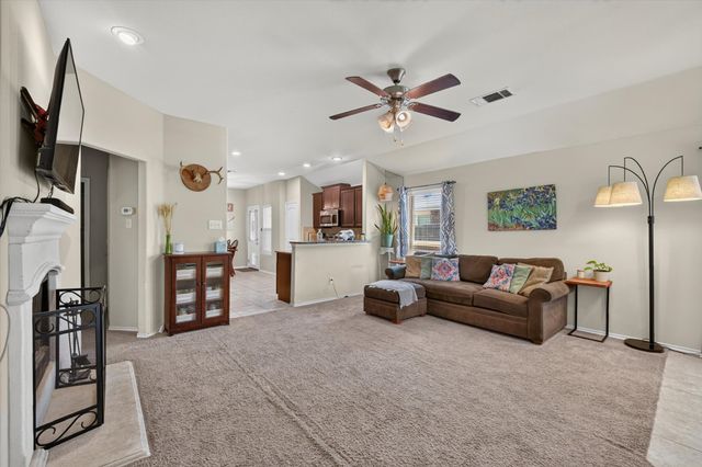 1205 Cheyenne Drive, Aubrey, TX 76227