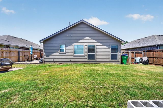 1205 Cheyenne Drive, Aubrey, TX 76227
