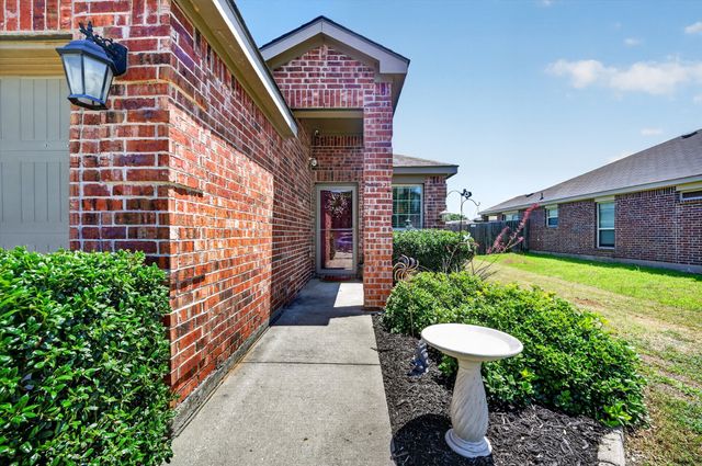 1205 Cheyenne Drive, Aubrey, TX 76227