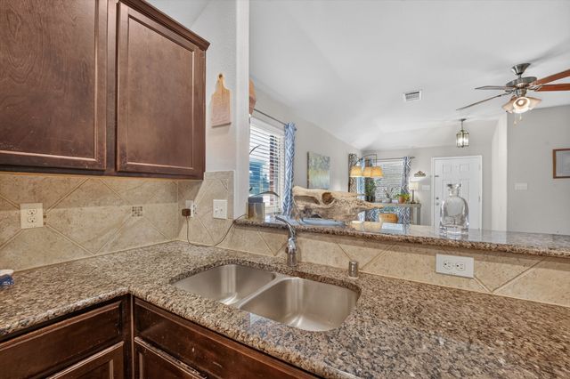 1205 Cheyenne Drive, Aubrey, TX 76227