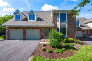 1653 N Belmont Court, Arlington Heights, IL 60004