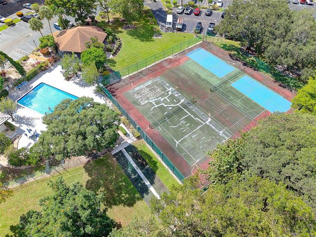 5900 NW 44th St 202, Lauderhill, FL 33319