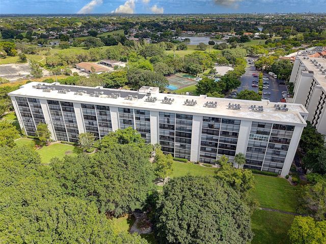 5900 NW 44th St 202, Lauderhill, FL 33319