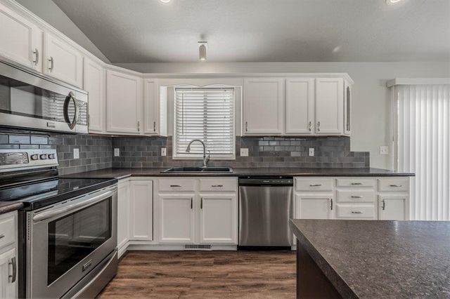 611 S Barker Rd, Spokane Valley, WA 99016