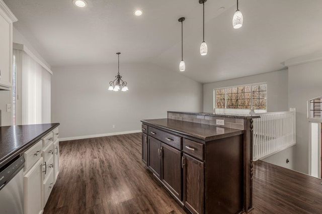 611 S Barker Rd, Spokane Valley, WA 99016