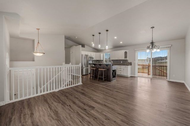 611 S Barker Rd, Spokane Valley, WA 99016