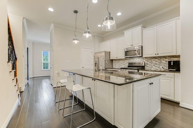 11921 Terraza CIR TH39, Austin, TX 78726