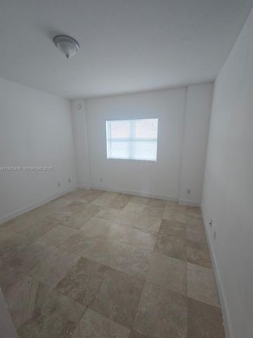 14951 Royal Oaks Ln 2502, North Miami, FL 33181