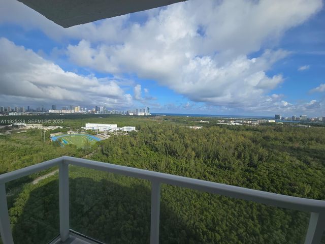 14951 Royal Oaks Ln 2502, North Miami, FL 33181