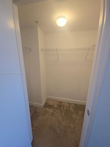 14951 Royal Oaks Ln 2502, North Miami, FL 33181