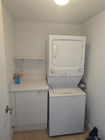 14951 Royal Oaks Ln 2502, North Miami, FL 33181