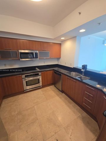 14951 Royal Oaks Ln 2502, North Miami, FL 33181